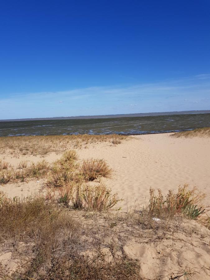 Villa Arretez Vous A Oleron Le Château-dʼOléron Exterior foto